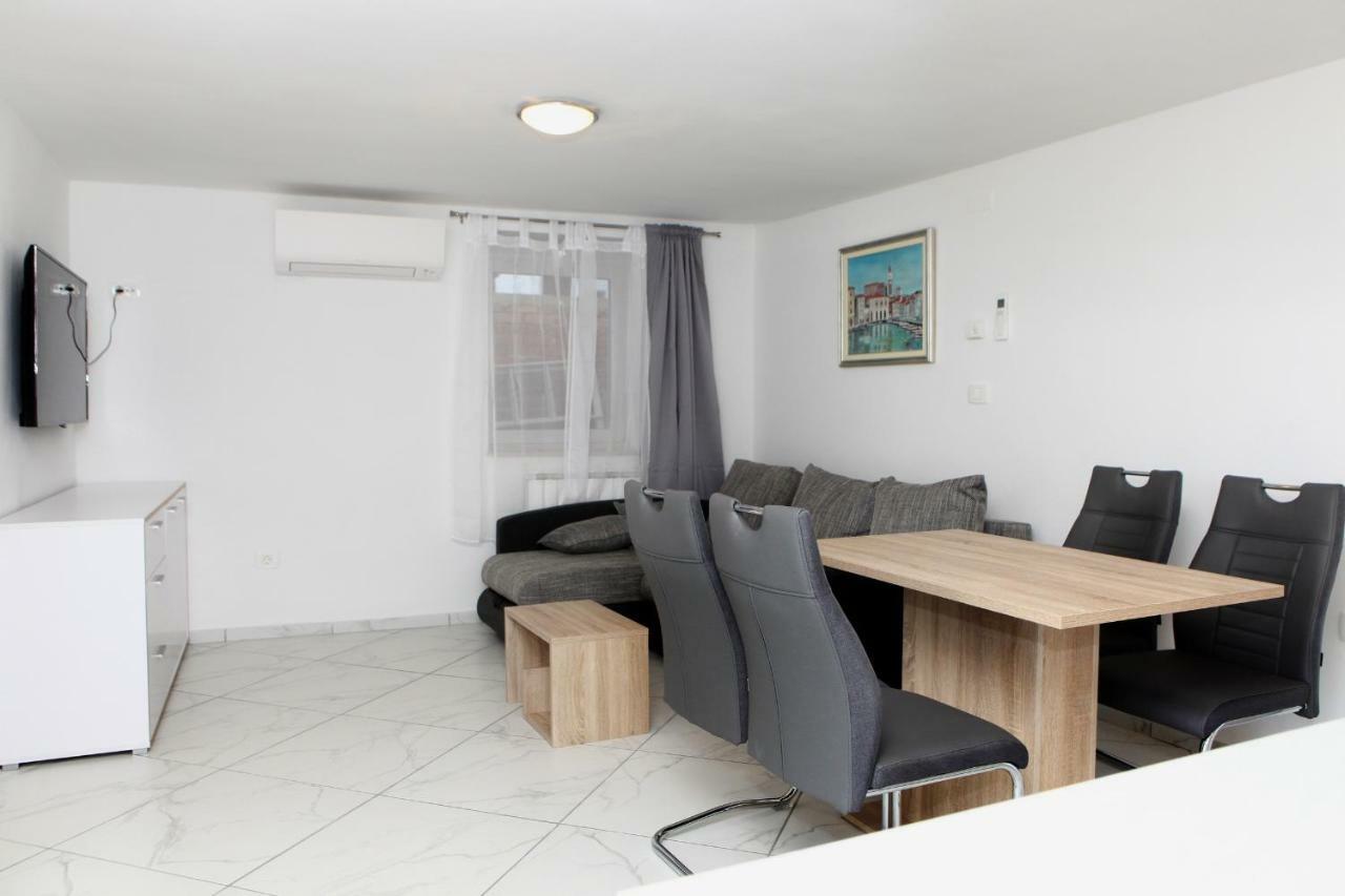 Sunny Terraces Zt Apartment *